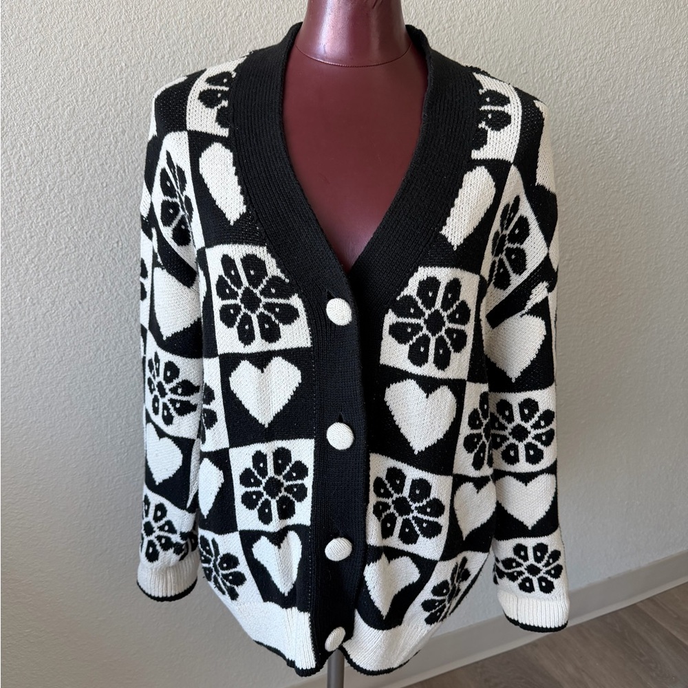 ZARA WOMAN JACQUARD KNIT CARDIGAN HEART FLORAL BLACK WHITE S - Picture 3 of 12